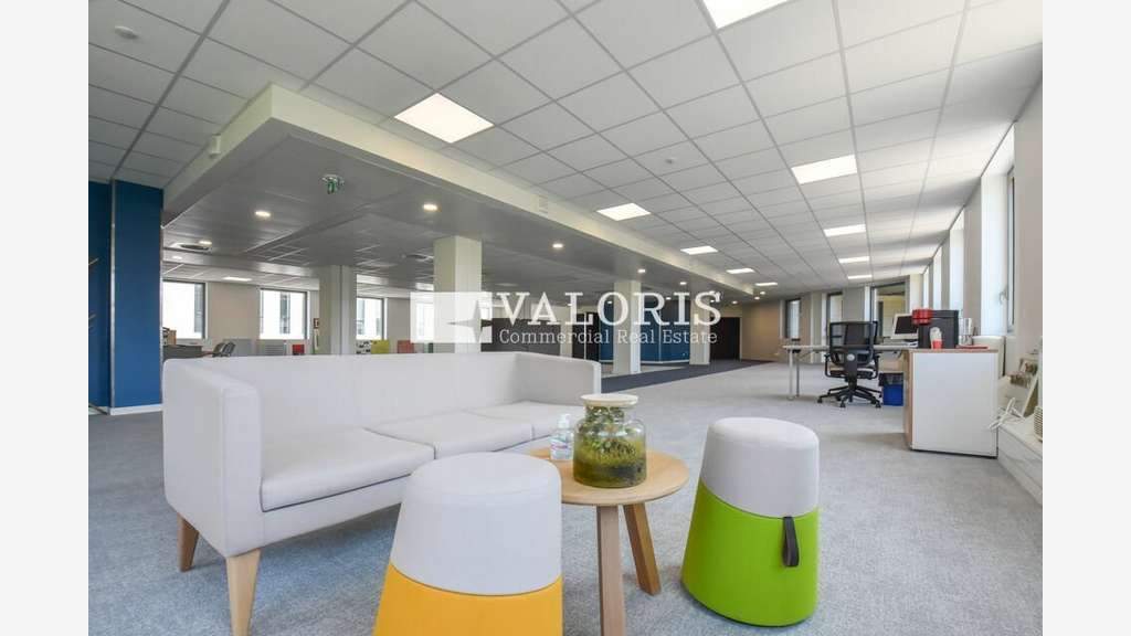 Bureaux modulables 1020m² à louer à Villeurbanne