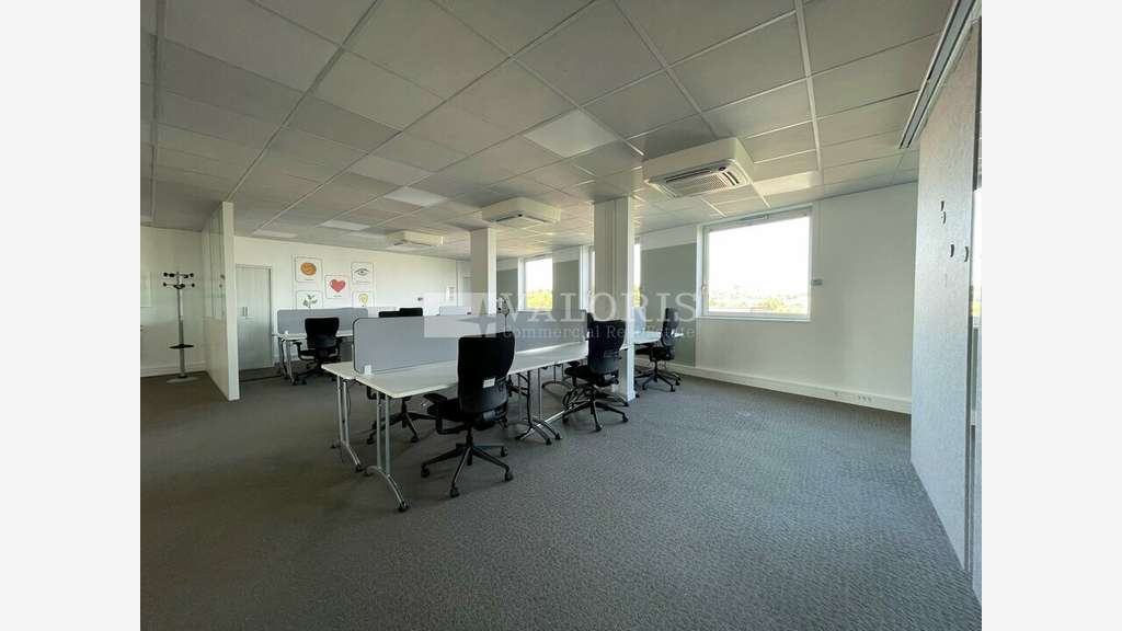 Bureaux divisibles de 2585m² à louer Villeurbanne
