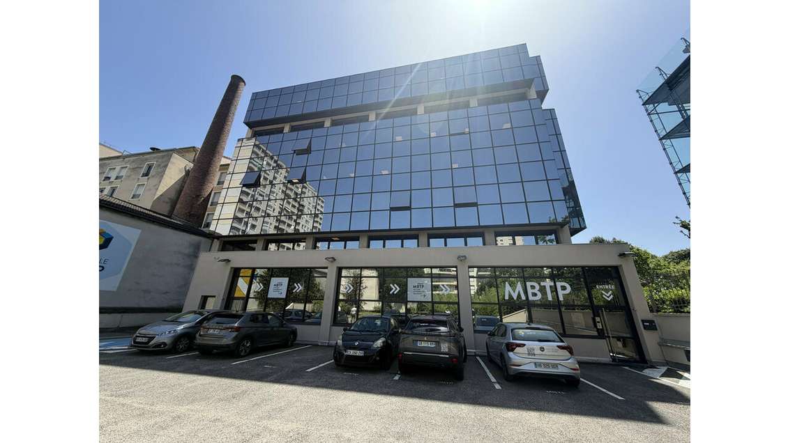 VILLEURBANNE - BUREAUX à louer