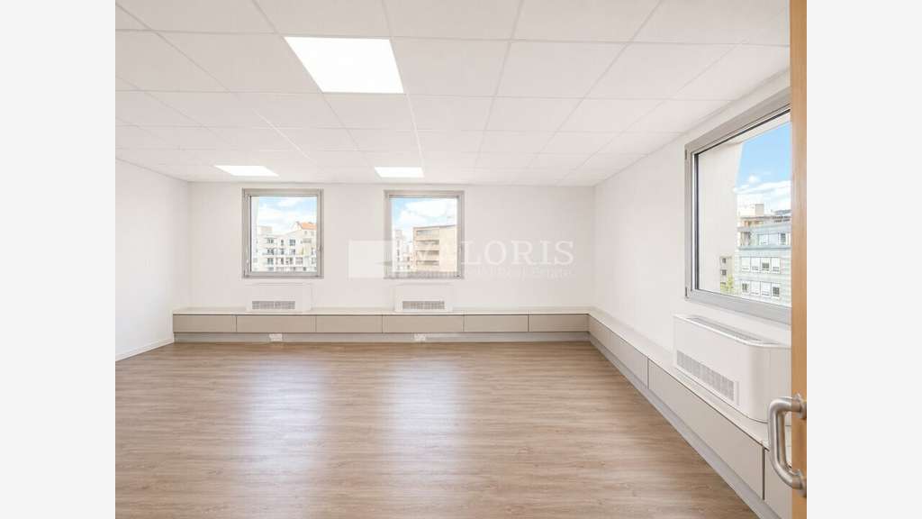 Bureaux 265m² R+5 à louer à Villeurbanne