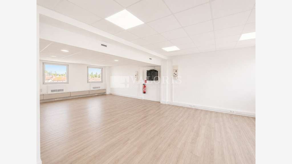 Bureaux 265m² R+5 à louer à Villeurbanne