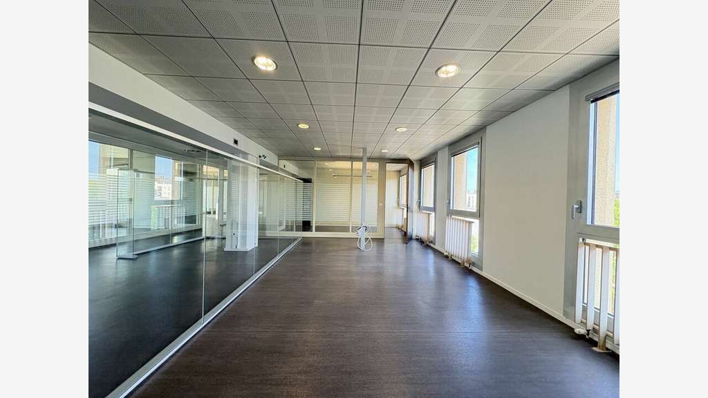 Bureaux fonctionnels à louer à Villeurbanne