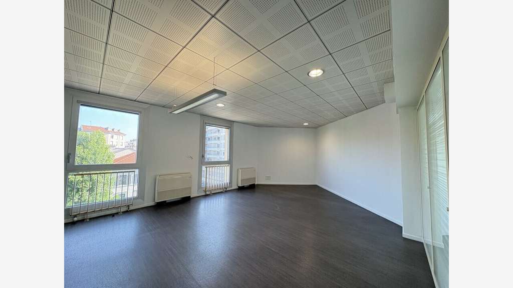 Bureaux fonctionnels à louer à Villeurbanne