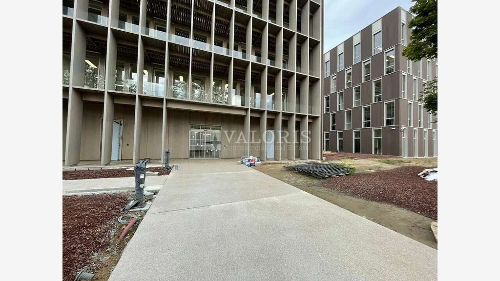 Bureaux divisibles 1178m² à louer à Vaulx en Velin