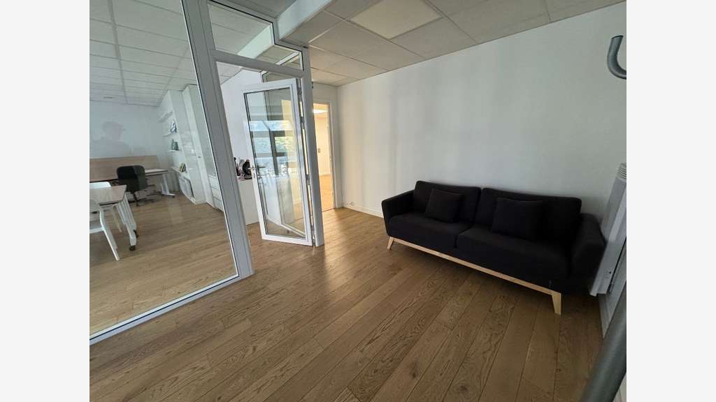 A louer bureaux de 79m² à Villeurbanne Charpennes