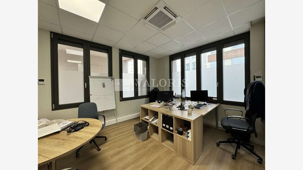 VILLEURBANNE - BUREAUX à louer