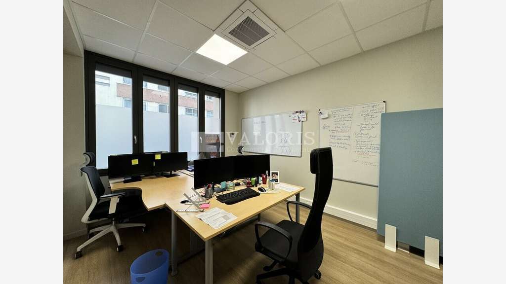 VILLEURBANNE - BUREAUX à louer