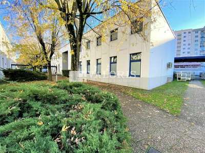 VILLEURBANNE - BUREAUX à louer