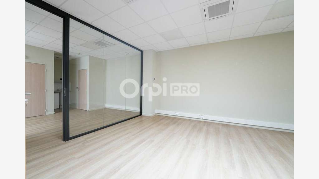Bureaux à louer 112m² à Villeurbanne