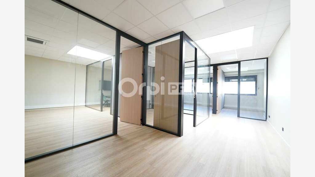 Bureaux à louer 112m² à Villeurbanne