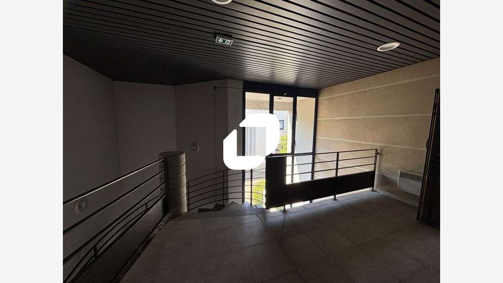 A louer Bureaux 2326m² Villeurbanne