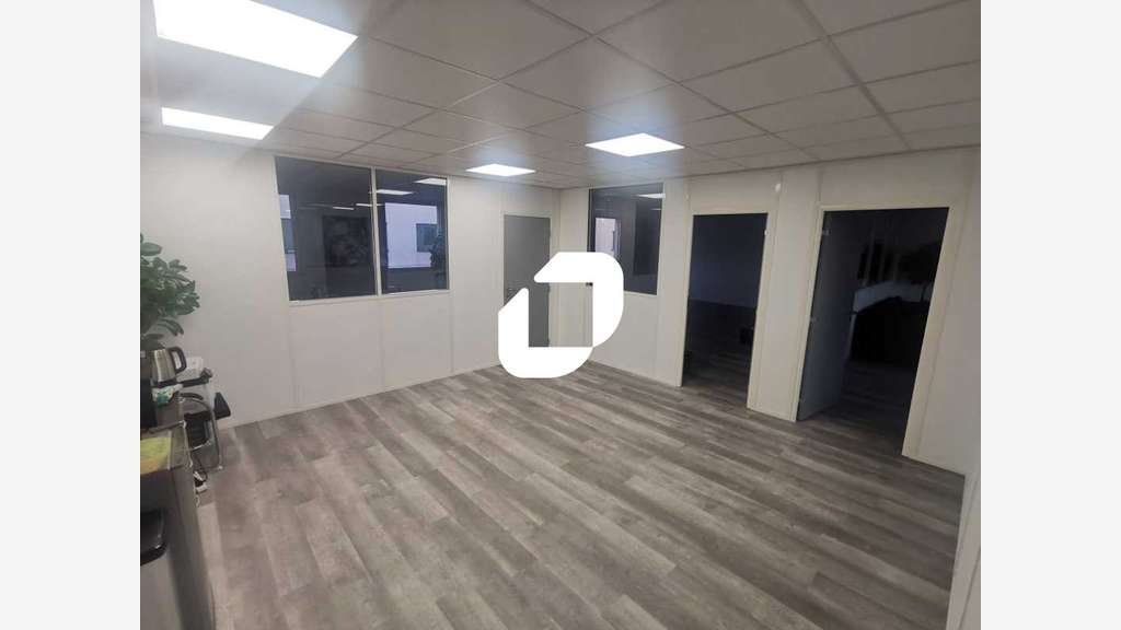 A louer Bureaux 203m² Villiers sur marne