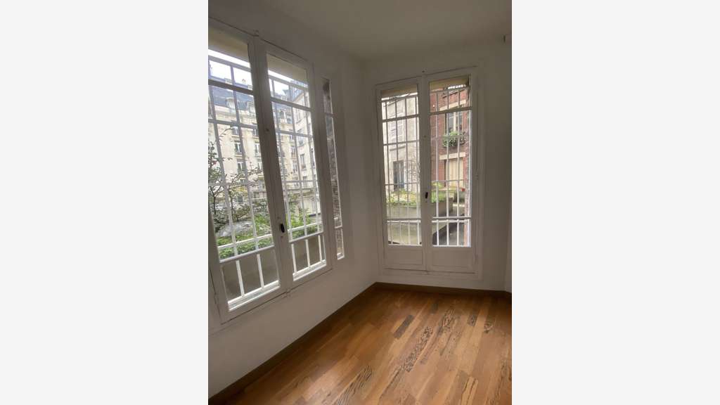 A louer bureaux 132m² R+1 centre ville Vincennes