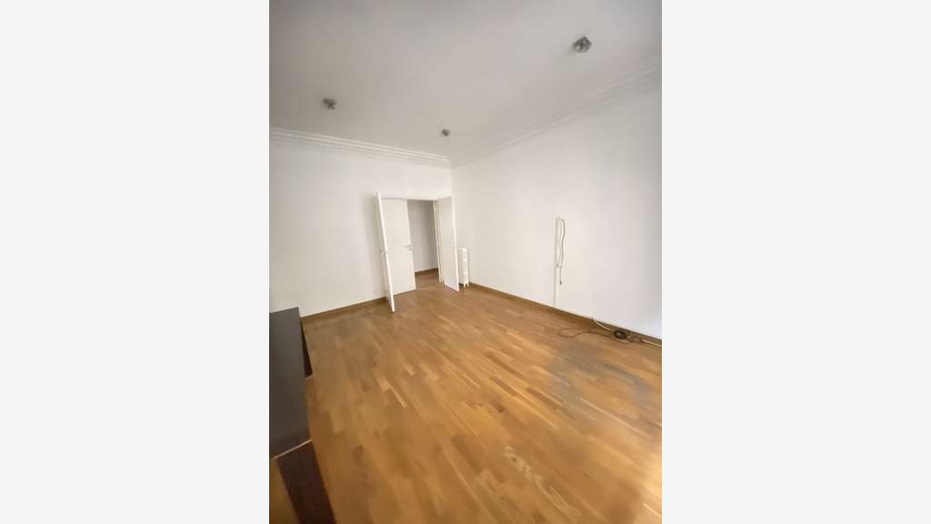 A louer bureaux 132m² R+1 centre ville Vincennes