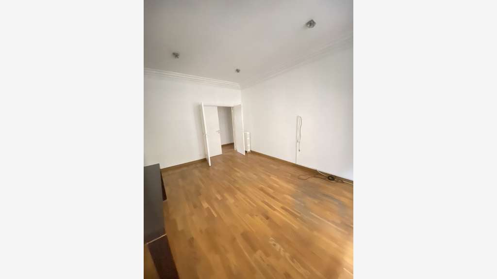 A louer bureaux 132m² R+1 centre ville Vincennes