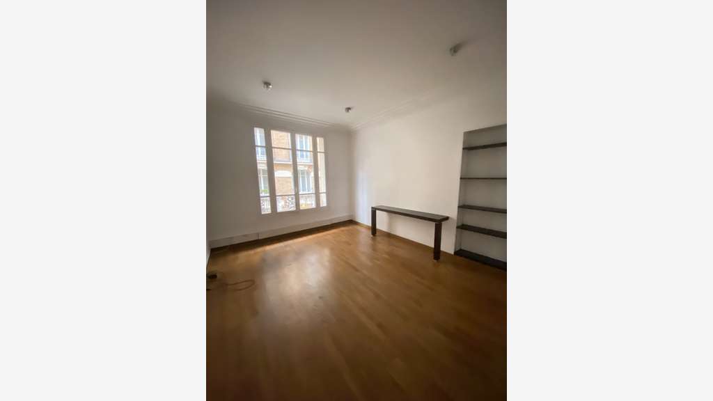 A louer bureaux 132m² R+1 centre ville Vincennes