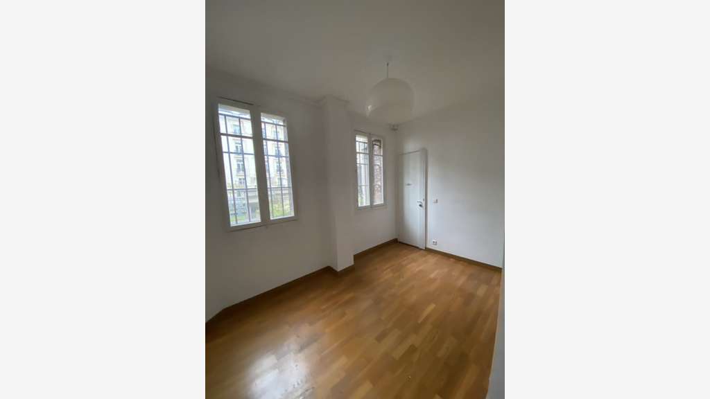 A louer bureaux 132m² R+1 centre ville Vincennes
