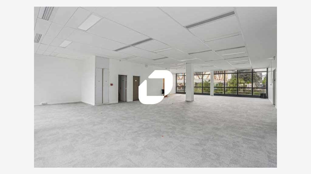 A louer Bureaux 971m² Vincennes