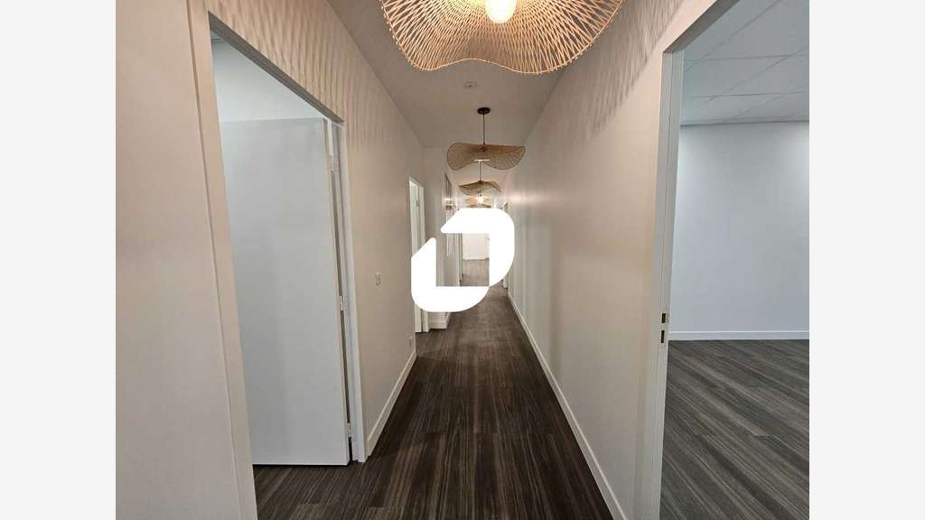 A louer Bureaux 51m² Viroflay