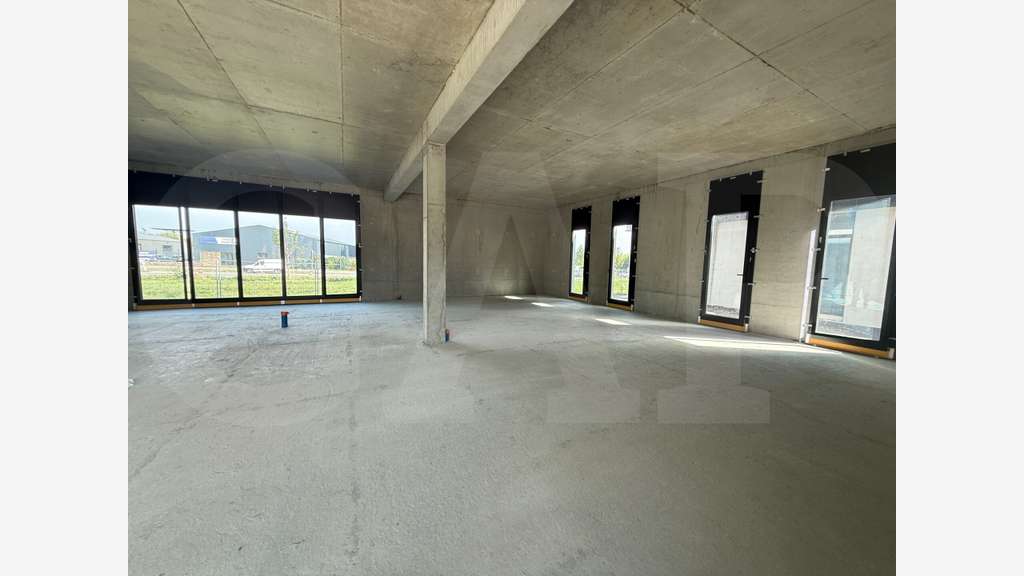 A louer bureaux 305m² à Vitré Parc la Briqueterie
