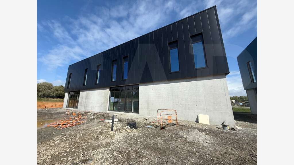 A louer bureaux 305m² à Vitré Parc la Briqueterie
