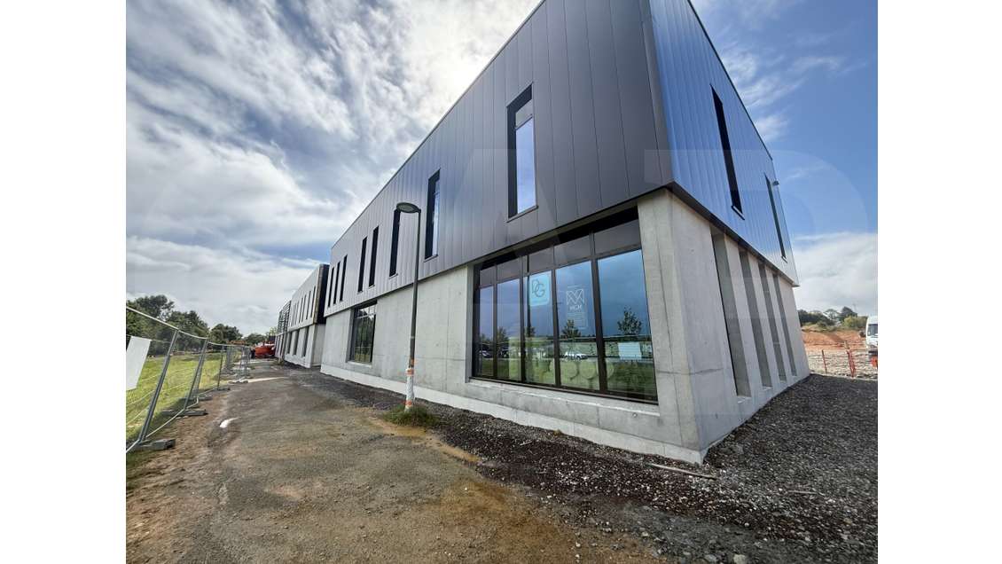 A louer bureaux 305m² à Vitré Parc la Briqueterie