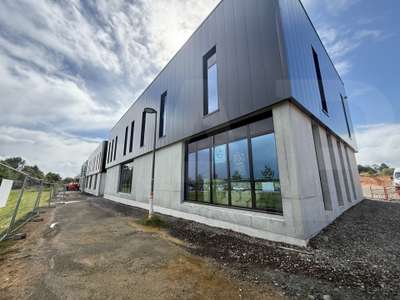 A louer bureaux 305m² à Vitré Parc la Briqueterie