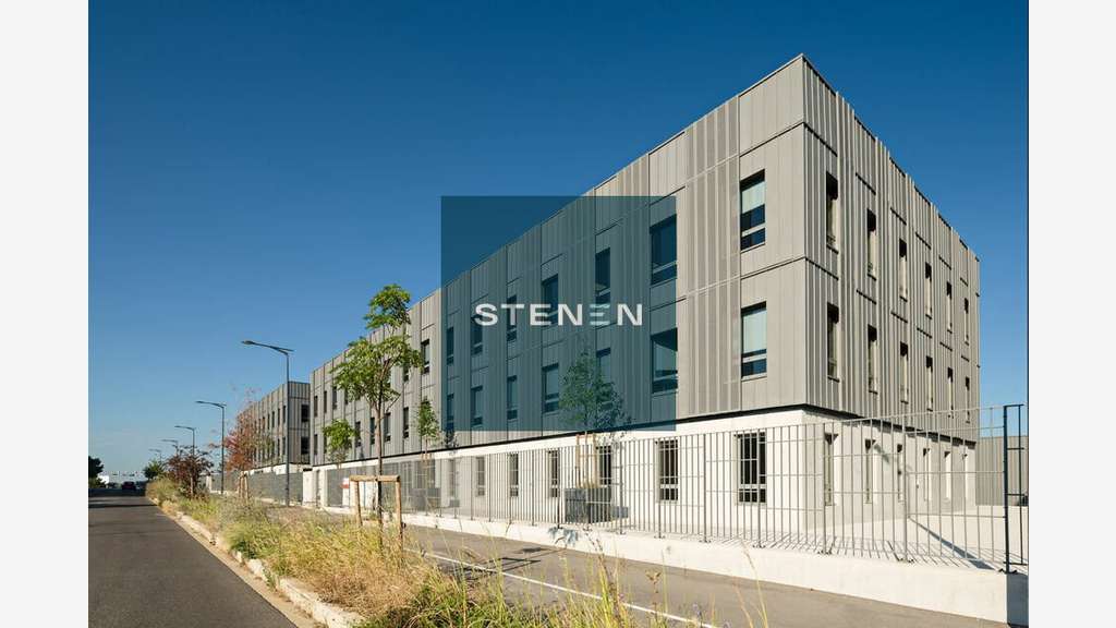 Location bureaux 703,60m² en bon état à Vitrolles