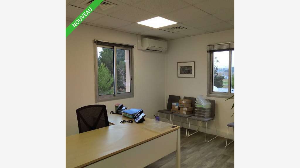 A louer bureaux de101m² à Vitrolles Aéroport