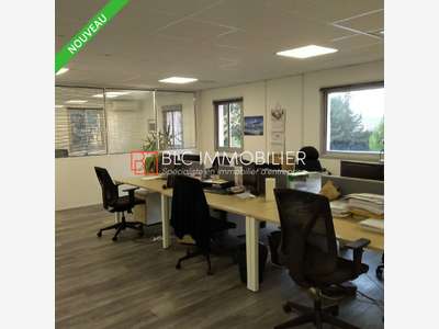 A louer bureaux de101m² à Vitrolles Aéroport