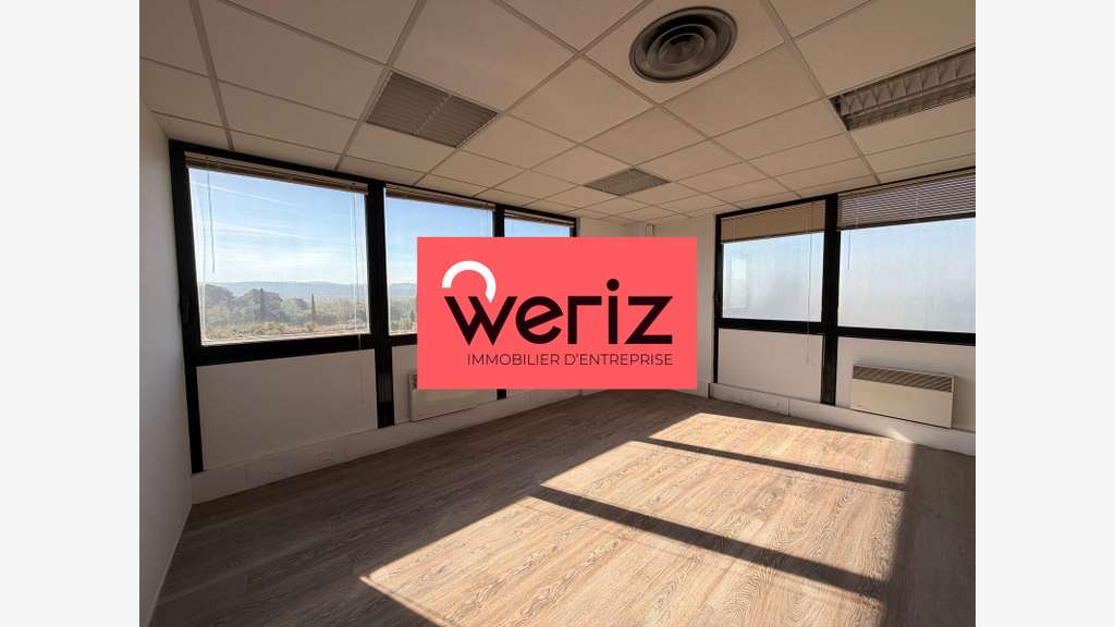 Location bureaux lumineux 207m² à Vitrolles
