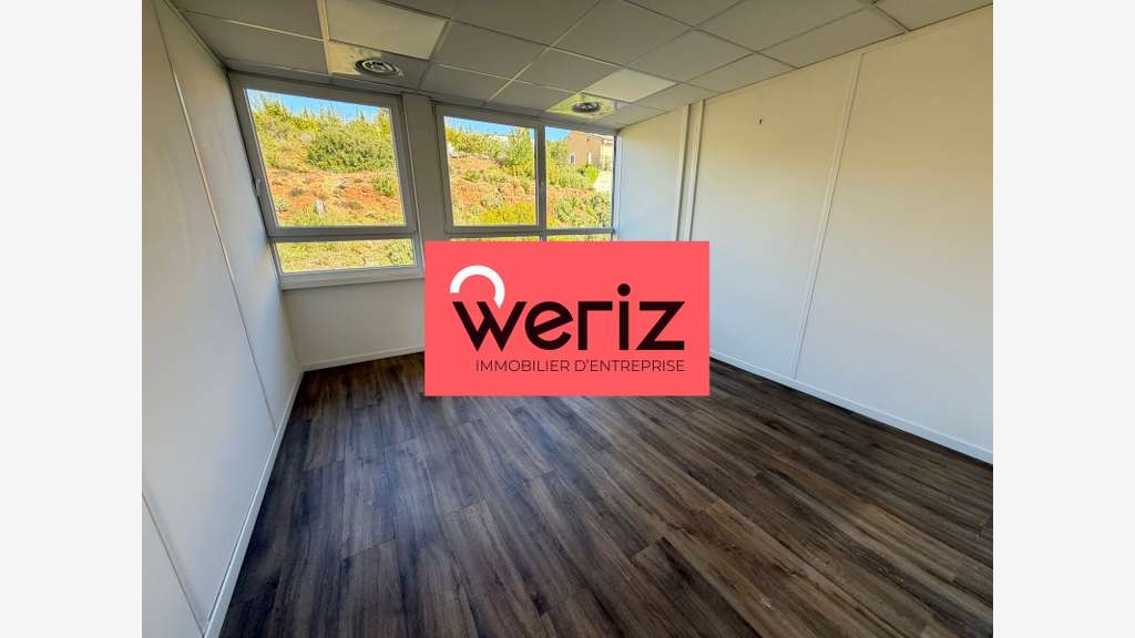 Bureaux lumineux 246m² R+1 à louer à Vitrolles