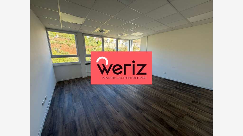 Bureaux lumineux 246m² R+1 à louer à Vitrolles