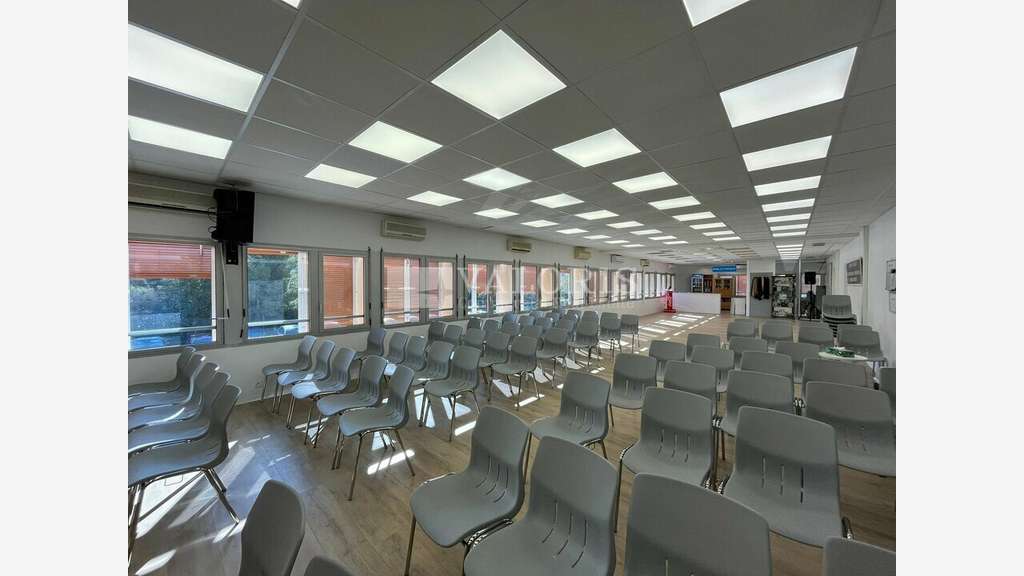 Bureaux à louer ZI de Couperigne à Vitrolles 