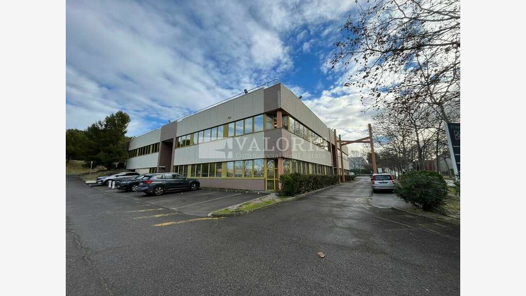 Bureaux 206m² RDC à louer ZI des Estroublans