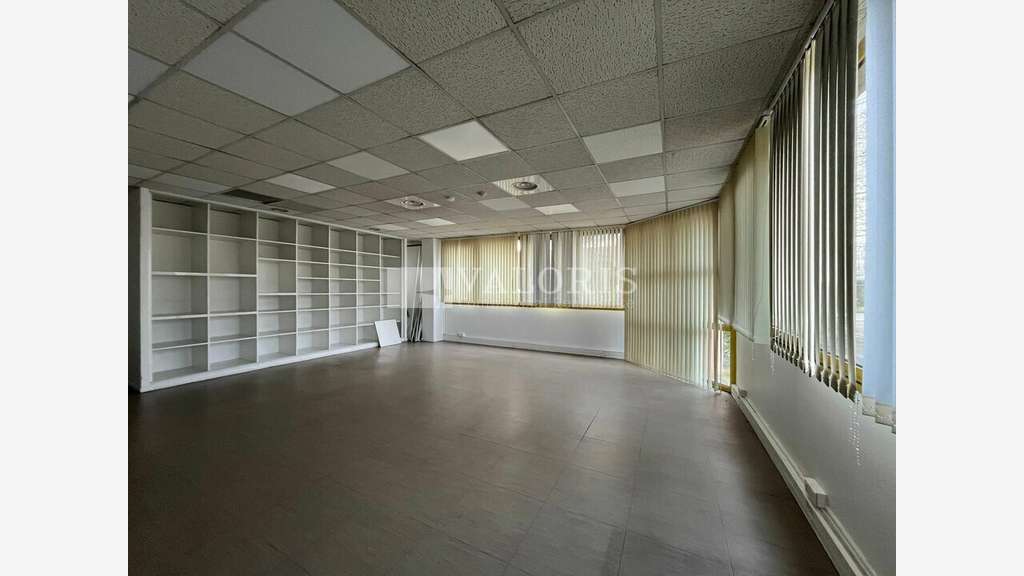 Bureaux 206m² RDC à louer ZI des Estroublans