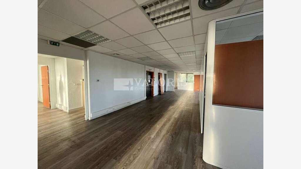 Bureaux 207m² à louer parc du Griffon à Vitrolles