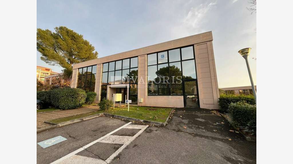 Bureaux 207m² à louer parc du Griffon à Vitrolles