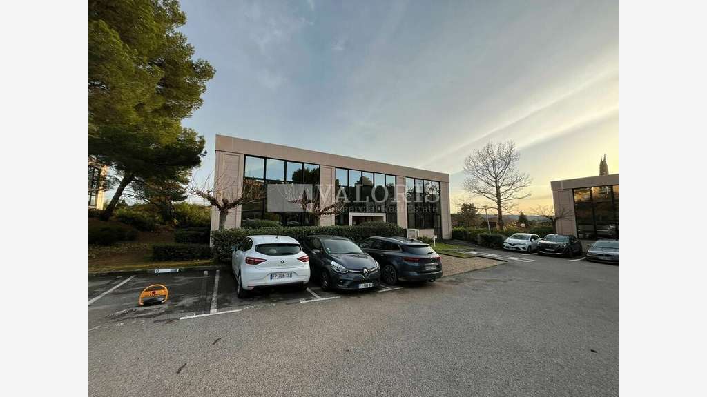 Bureaux 207m² à louer parc du Griffon à Vitrolles