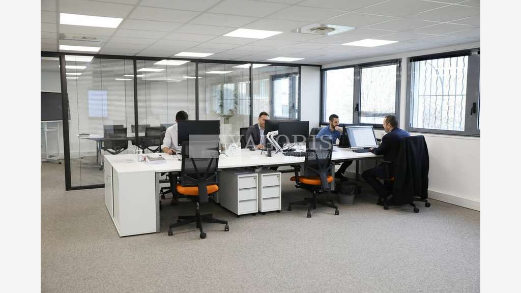 Bureaux 430m² R+1 à louer à Vitrolles D9/A7