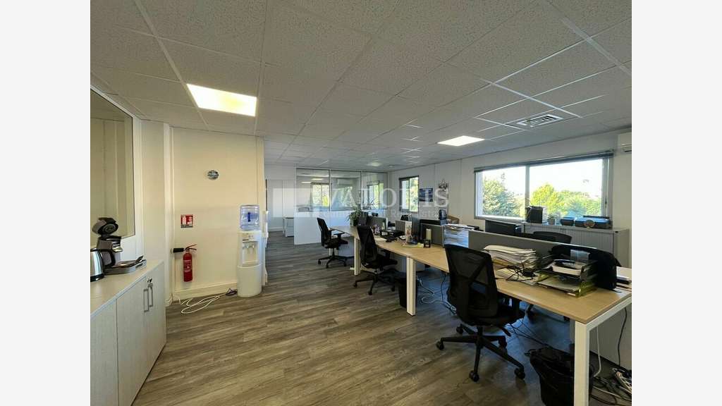 Bureaux 101m² à louer ZI de Couperigne à Vitrolles