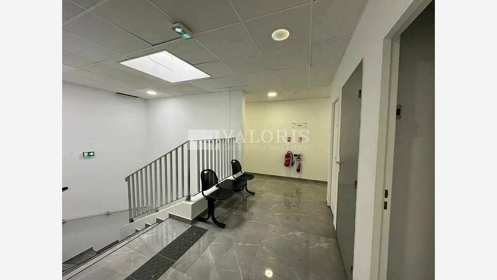 Bureaux 101m² à louer ZI de Couperigne à Vitrolles