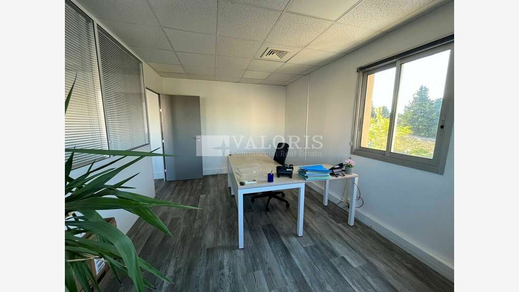 Bureaux 101m² à louer ZI de Couperigne à Vitrolles