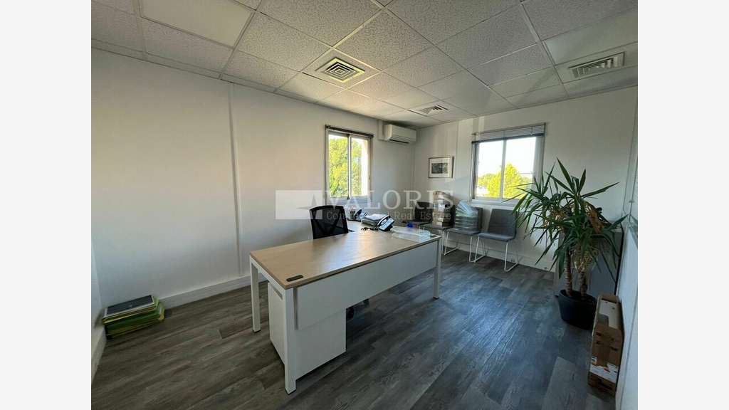Bureaux 101m² à louer ZI de Couperigne à Vitrolles