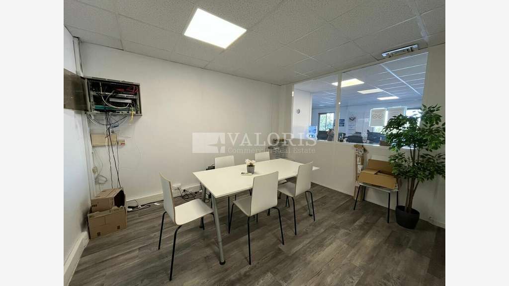 Bureaux 101m² à louer ZI de Couperigne à Vitrolles