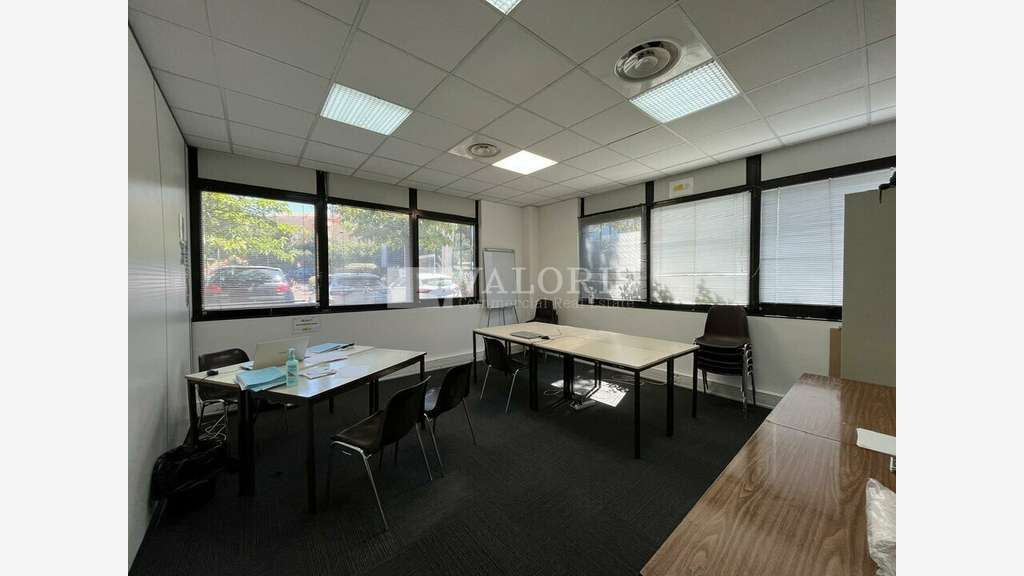 Location bureaux 179m² en excellent état Vitrolles
