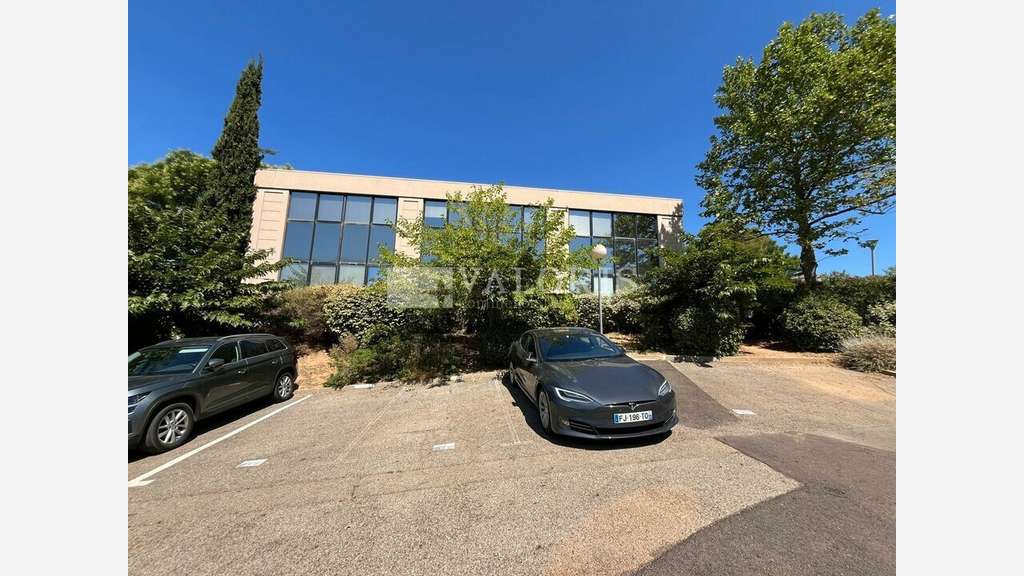 Location bureaux 179m² en excellent état Vitrolles