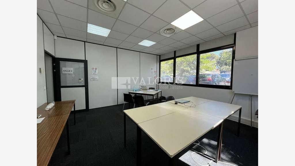 Location bureaux 179m² en excellent état Vitrolles