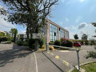 Bureaux 150m² à louer à Vitrolles proche A7, D9