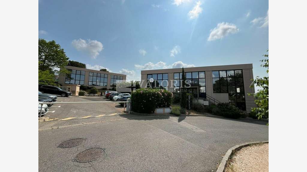 Bureaux 150m² à louer  à Vitrolles proche A7, D9